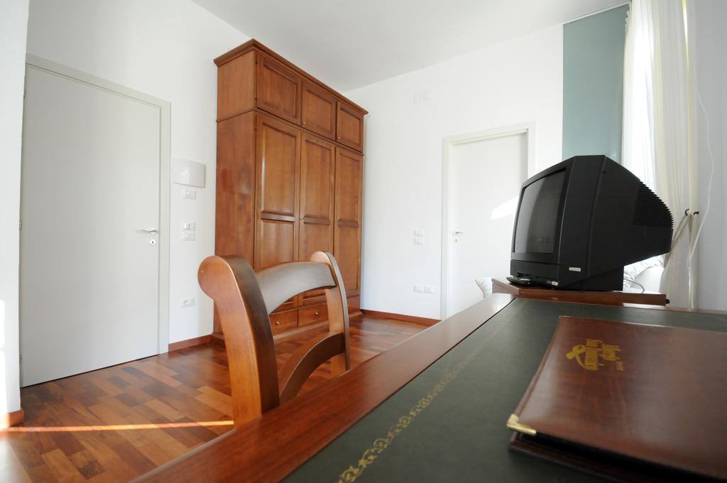 Guest House Domus Urbino Eksteriør billede