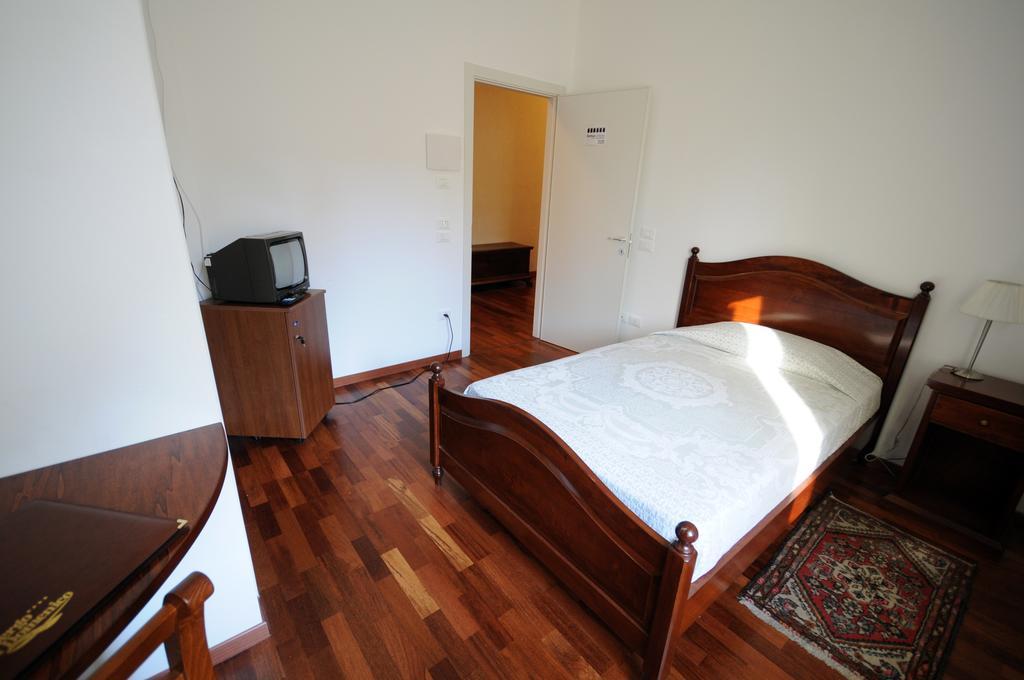 Guest House Domus Urbino Eksteriør billede